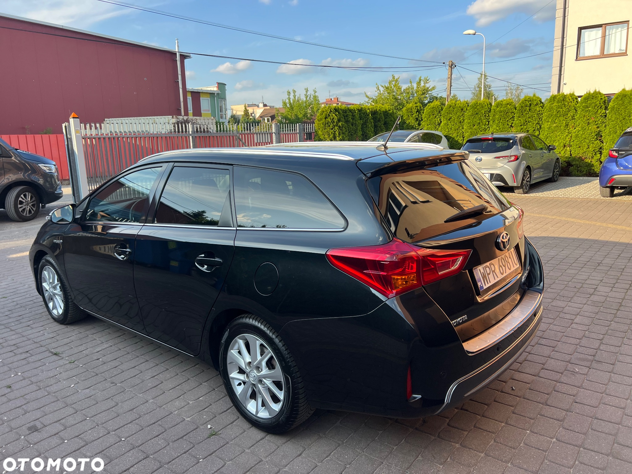 Toyota Auris 1.8 HSD Prestige - 4