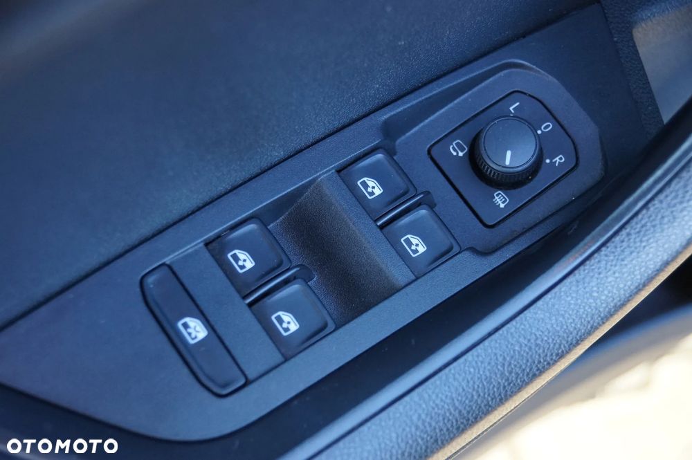 Skoda Karoq 2.0 TDI SCR Style - 25