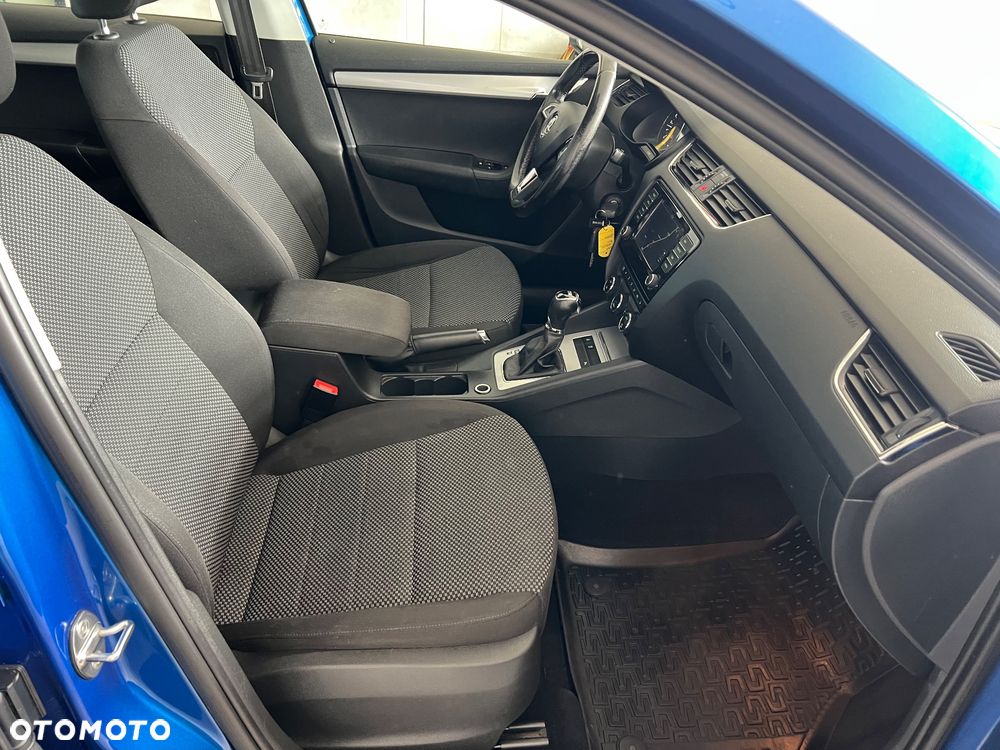 Skoda Octavia 2.0 TDI Ambition DSG - 24