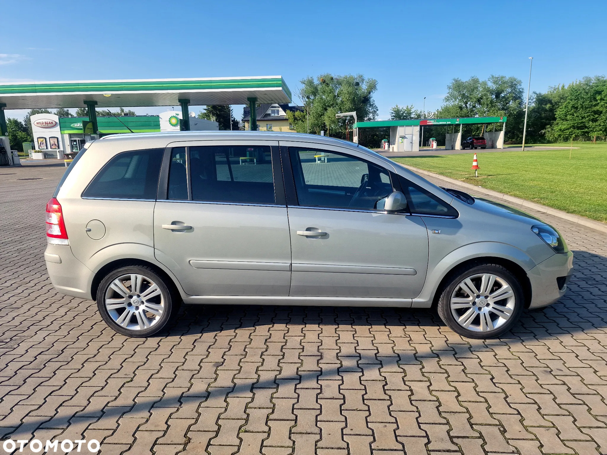 Opel Zafira 1.6 Cosmo - 4