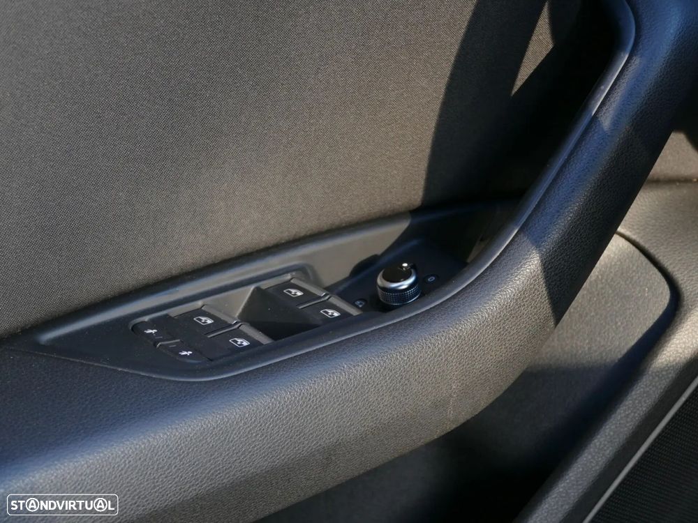 Audi A4 Avant 2.0 TDI - 34