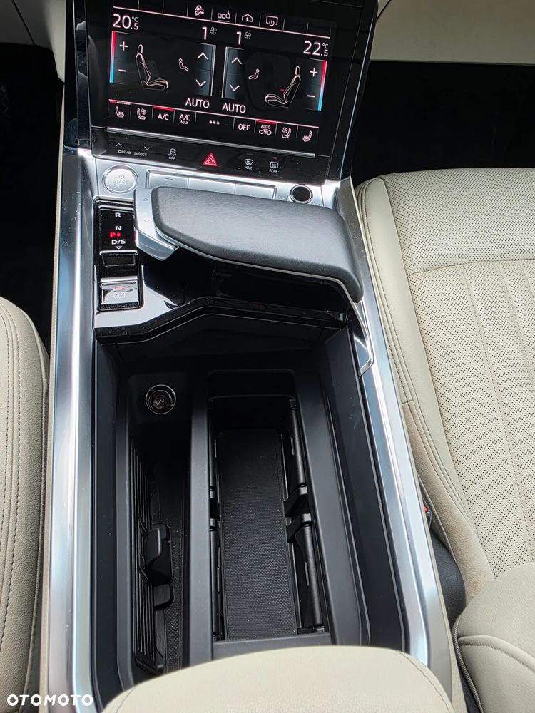 Audi e-tron 55 Quattro - 14