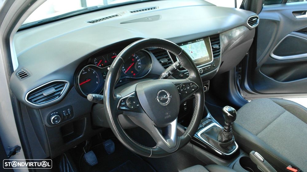 Opel Crossland X 1.2 T Innovation - 24