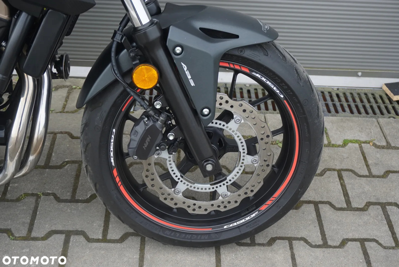Honda CB - 8