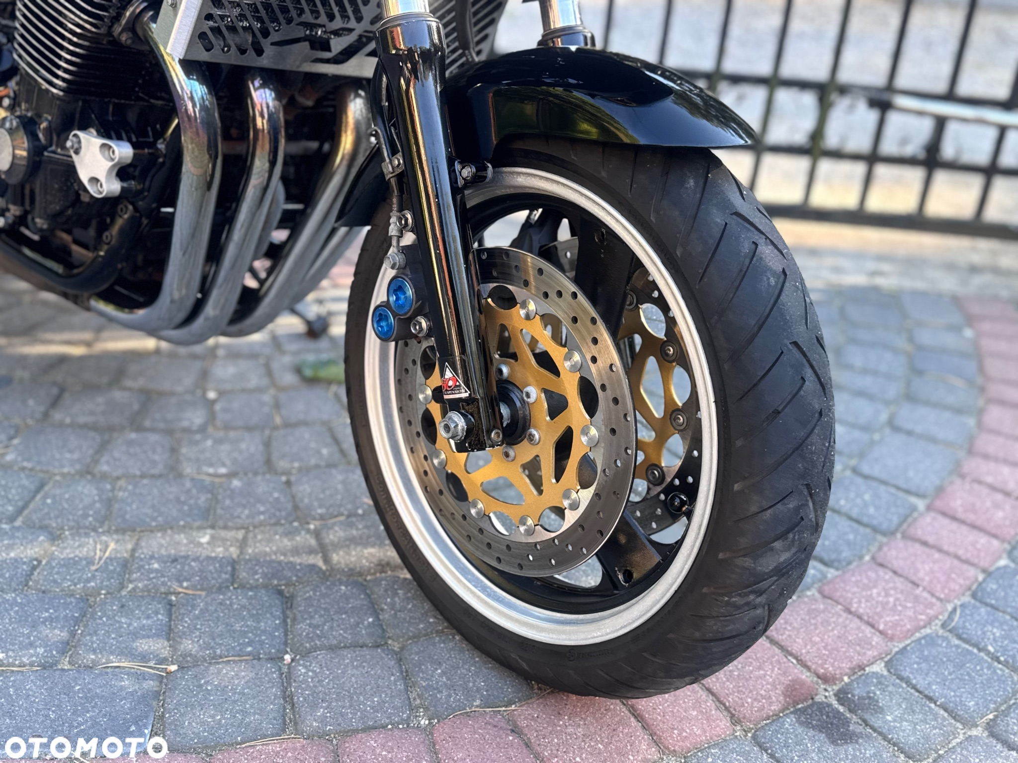 Yamaha XJR - 22