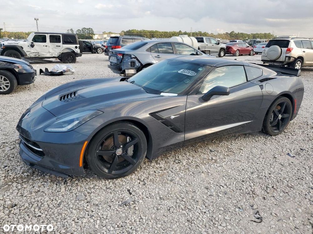 Chevrolet Corvette - 2