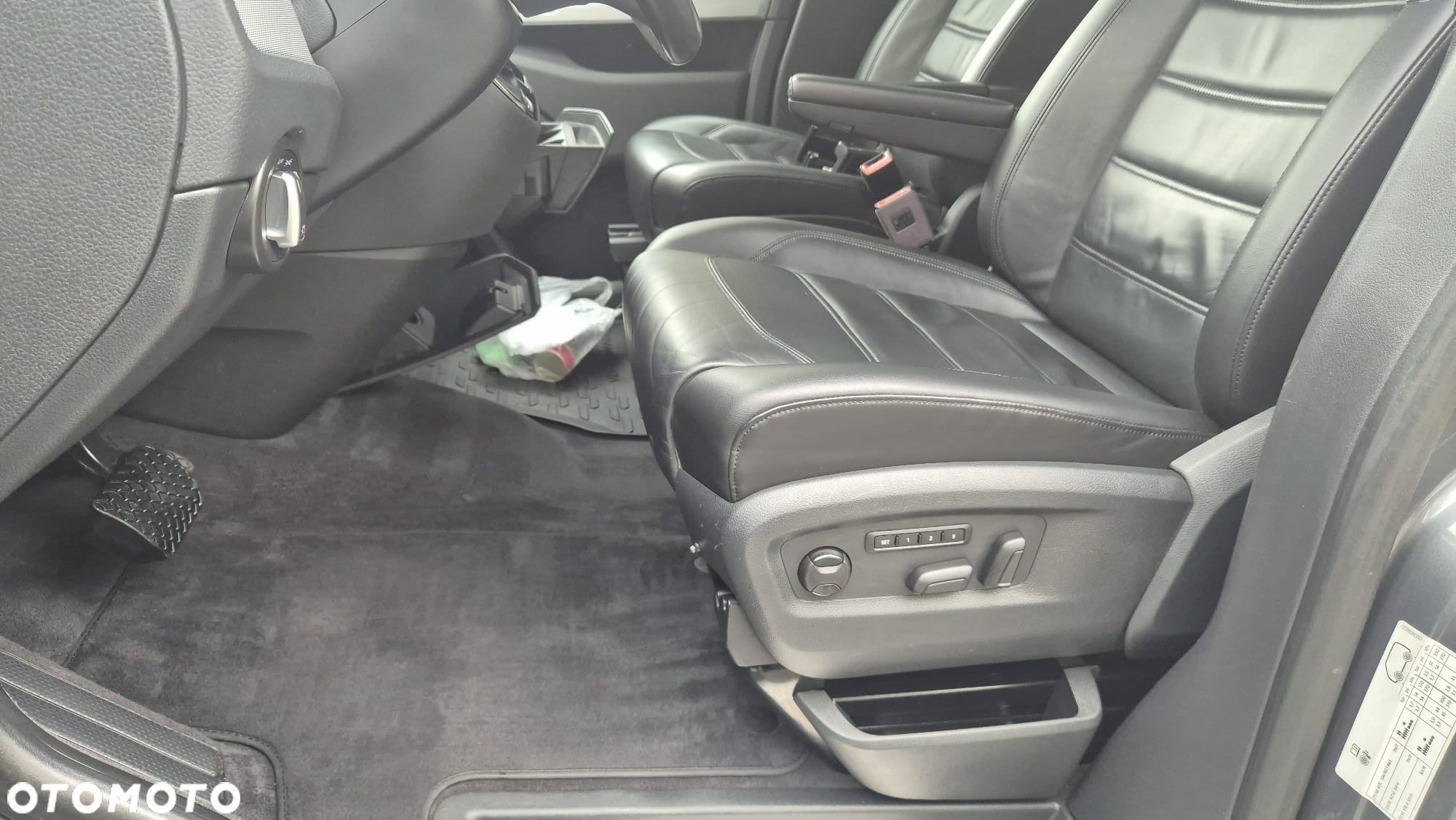 Volkswagen Multivan - 5