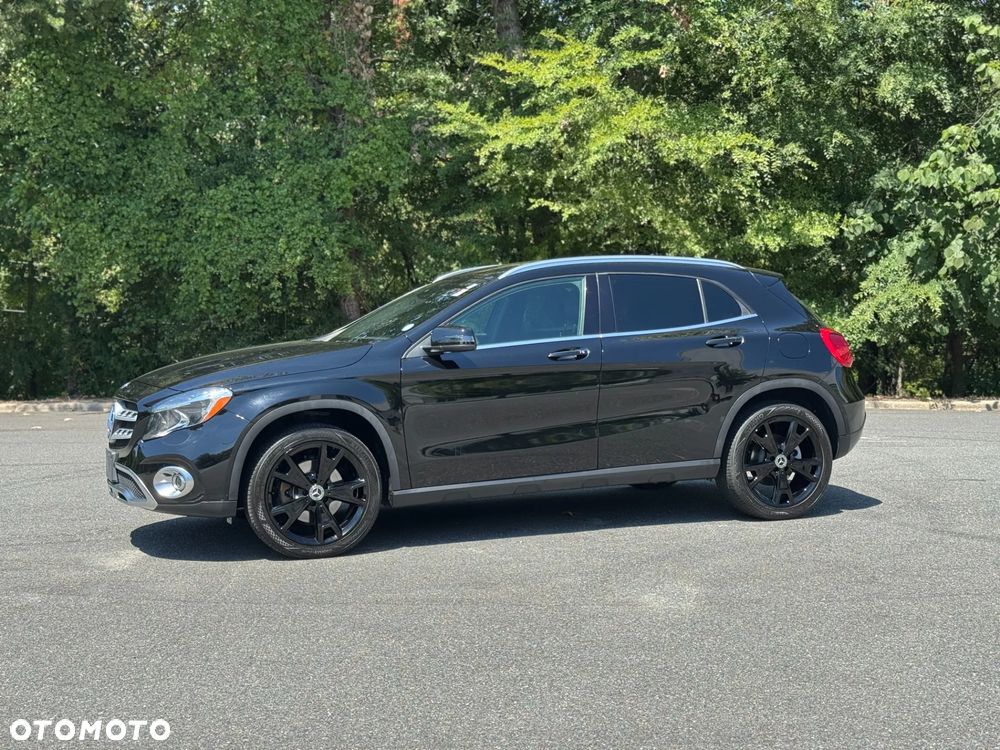 Mercedes-Benz GLA 250 4Matic 7G-DCT AMG Line - 6