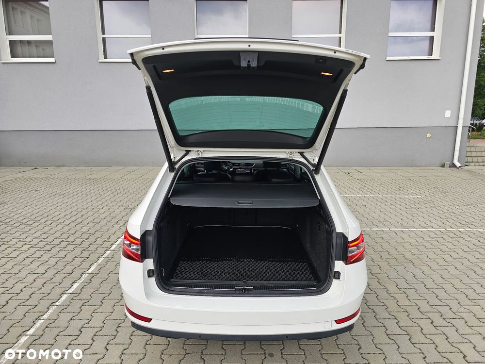 Skoda Superb 2.0 TDI 4x4 DSG L&K - 21