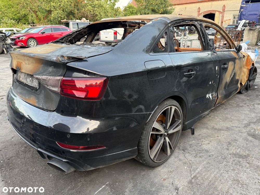 Audi RS3 Limousine 2.5 TFSI Quattro S tronic - 1