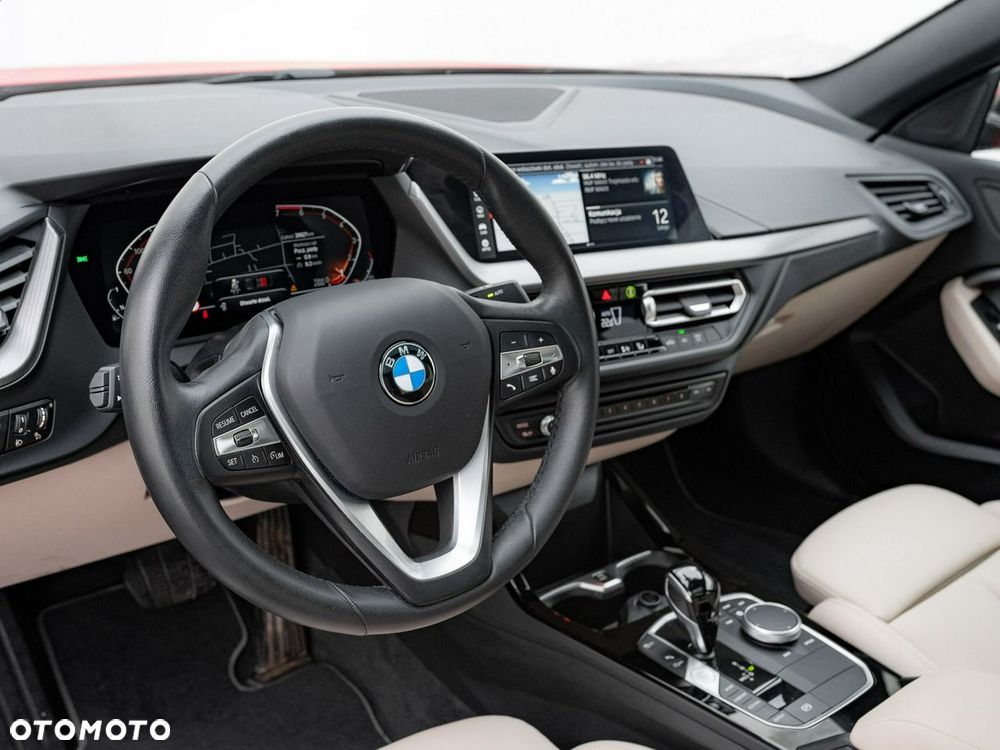 BMW Seria 2 220i xDrive Sport Line - 7