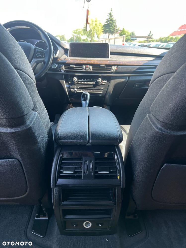 BMW X5 xDrive35i - 14