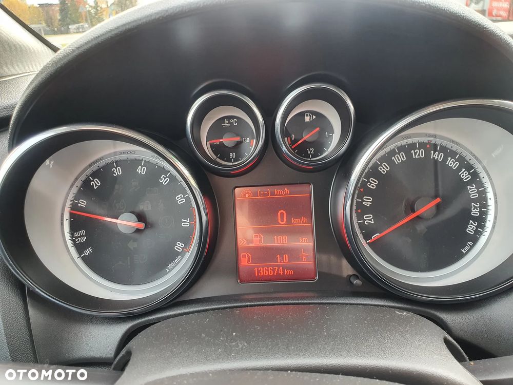 Opel Astra ver-iv-1-4-t-cosmo - 16