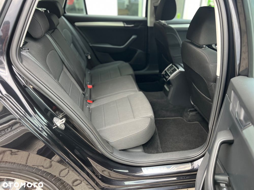 Skoda Superb 2.0 TDI Active - 13