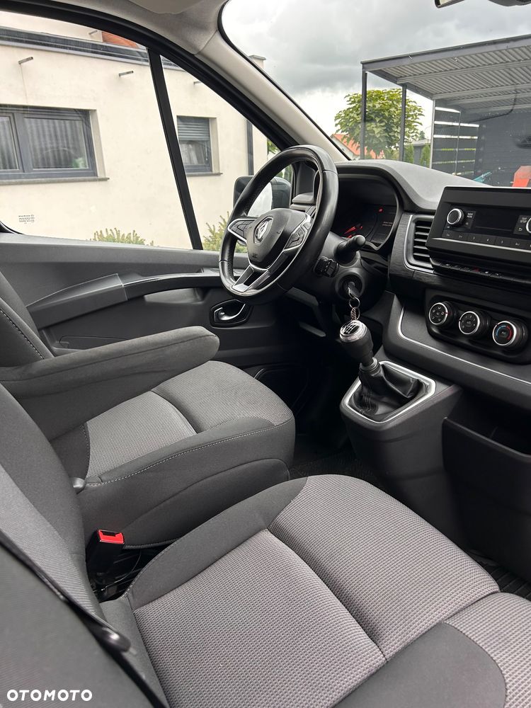 Renault Trafic - 10