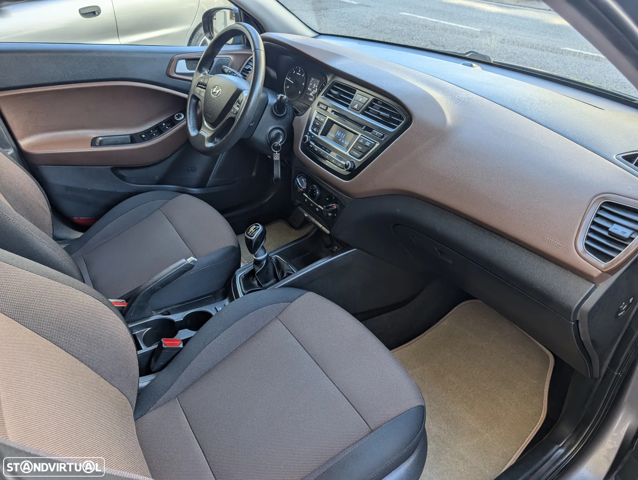 Hyundai i20 1.1 CRDi Comfort - 10