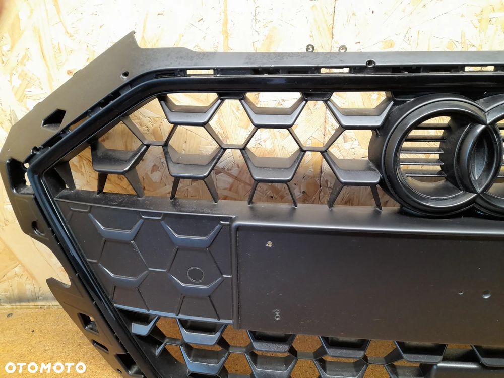 AUDI A1 II ATRAPA CHŁODNICY GRILL PDC 82A853651B - 2
