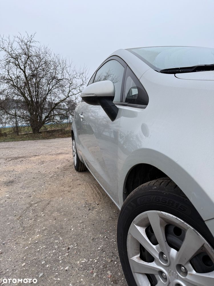 Kia Rio 1.1 CRDI Spirit - 3