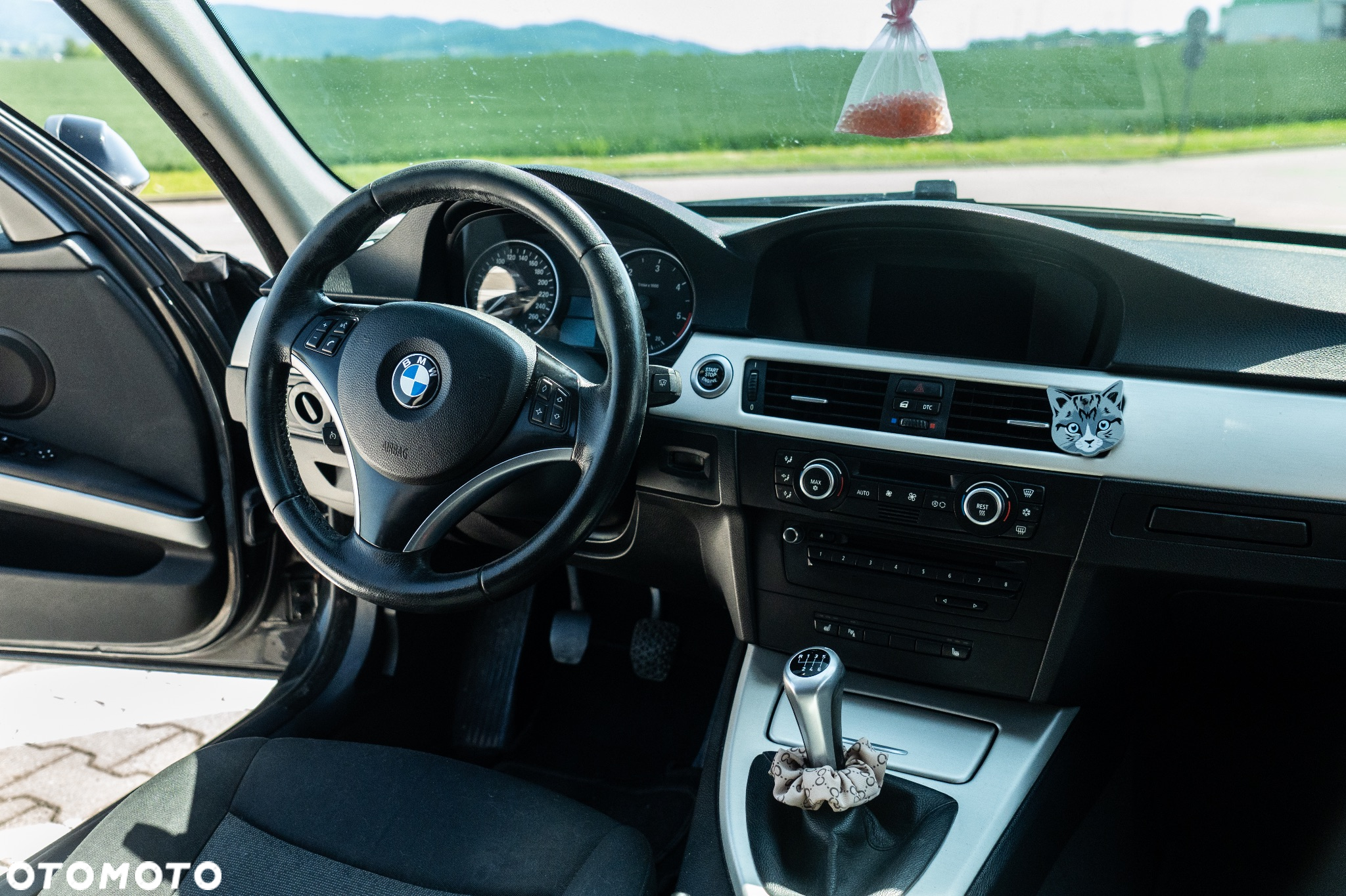 BMW Seria 3 318d - 17