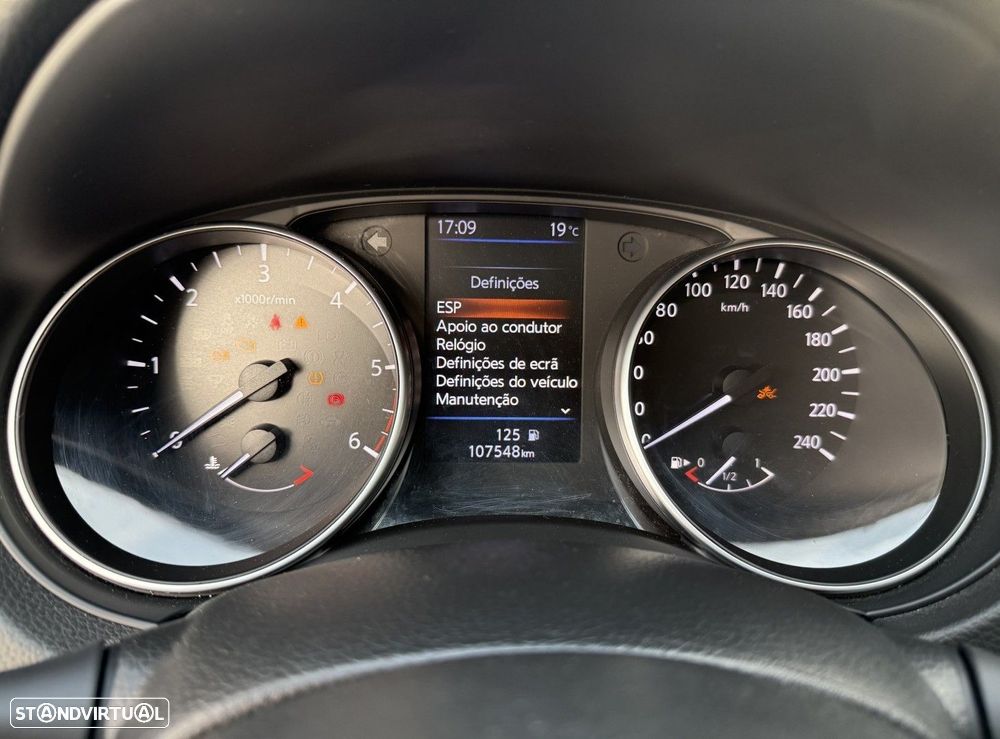 Nissan Qashqai 1.5 dCi N-Connecta - 23