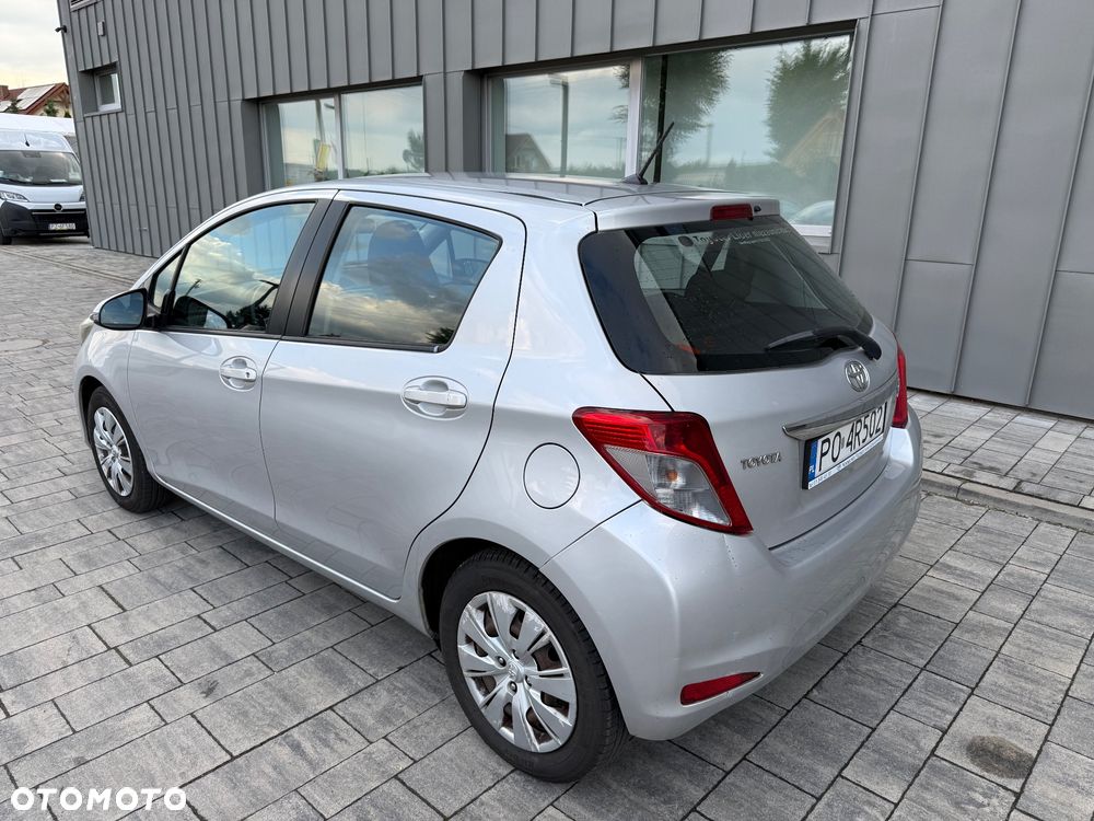 Toyota Yaris 1.33 Premium - 9