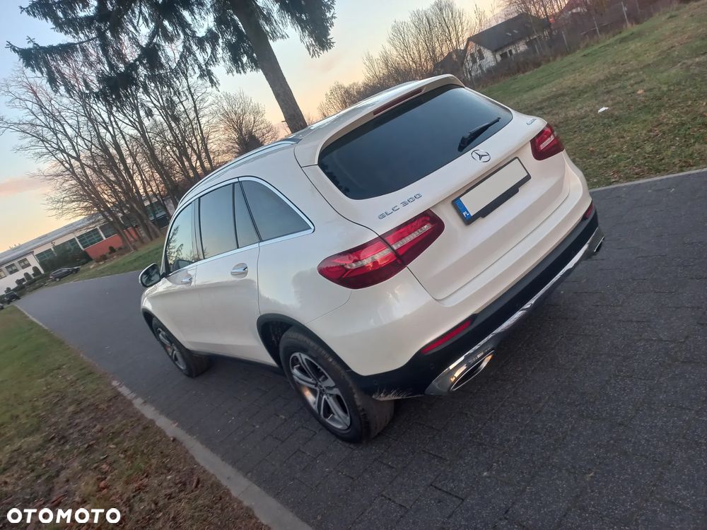 Mercedes-Benz GLC - 4