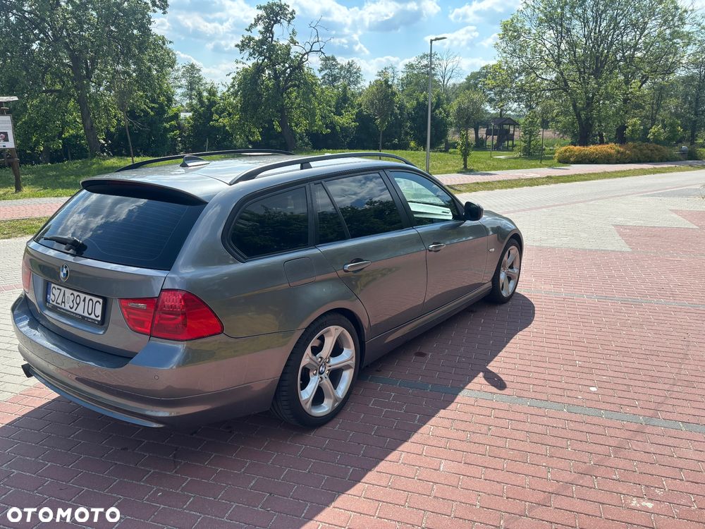 BMW Seria 3 318d - 4