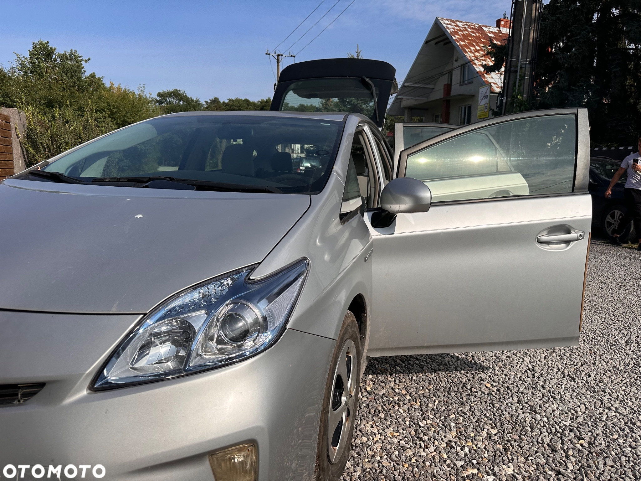Toyota Prius (Hybrid) - 8