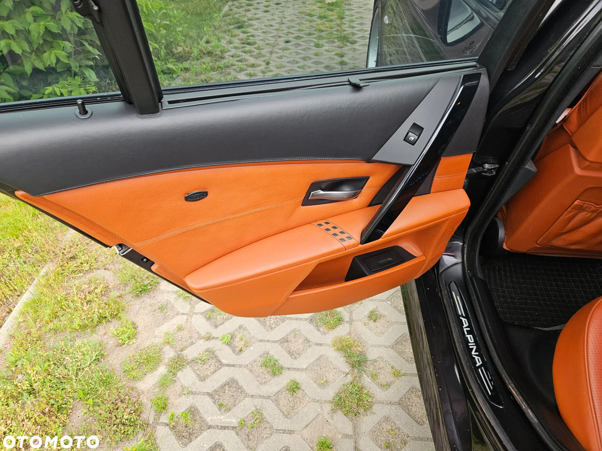 BMW Seria 5 550i - 18