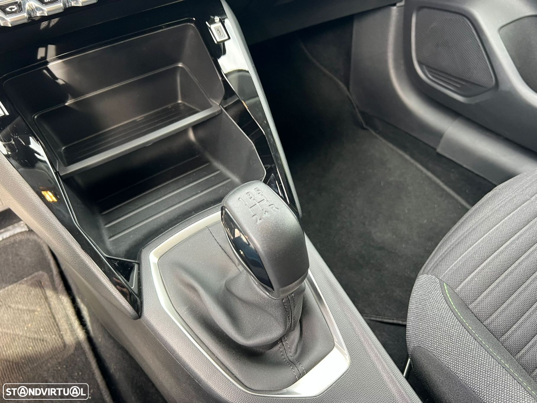 Peugeot 208 1.2 PureTech Active - 16