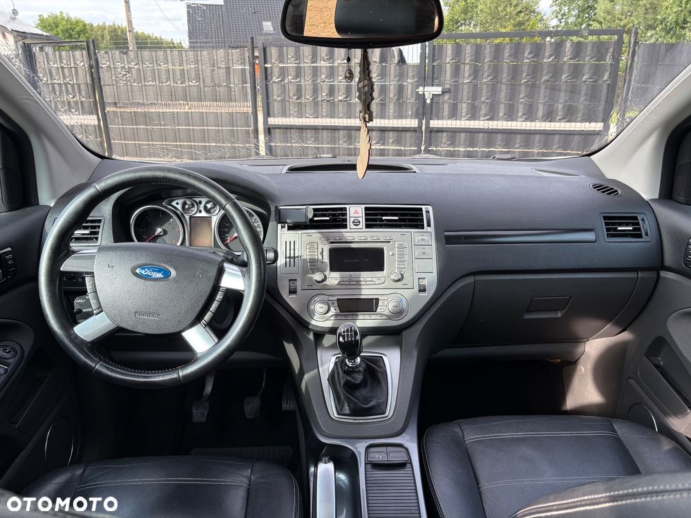 Ford Kuga 2.0 TDCi 4x4 Titanium - 12