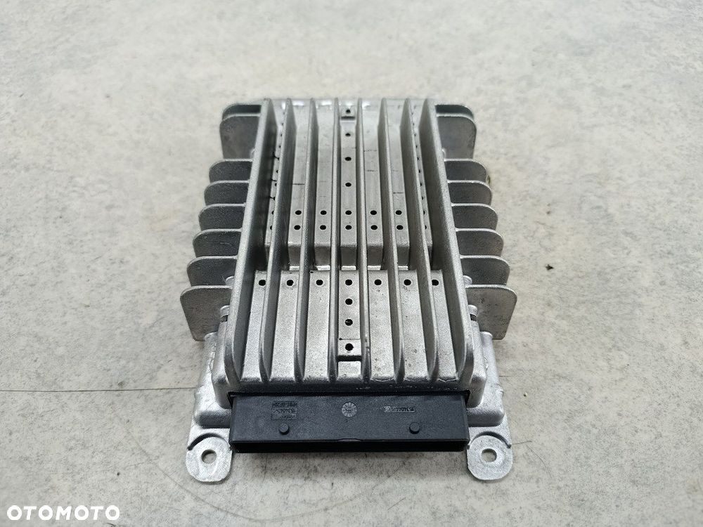 WZMACNIACZ SUBWOFERA  ALFA ROMEO GT II 00606833250 BOSE - 4