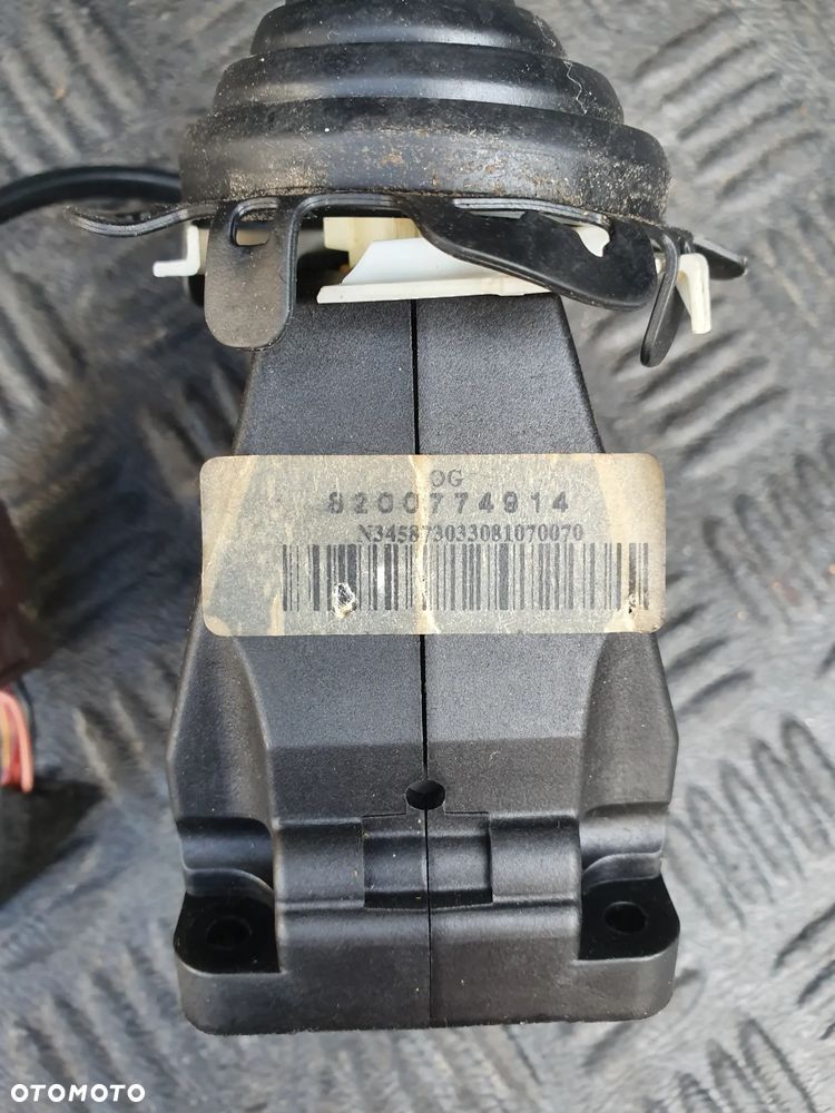 Dźwignia zmiany biegów Renault Master z 2008 r. 8200774914 AUTOMAT - 3