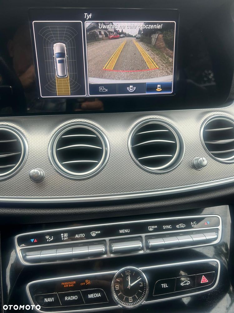Mercedes-Benz Klasa E 220 d Business Edition 9G-TRONIC - 23
