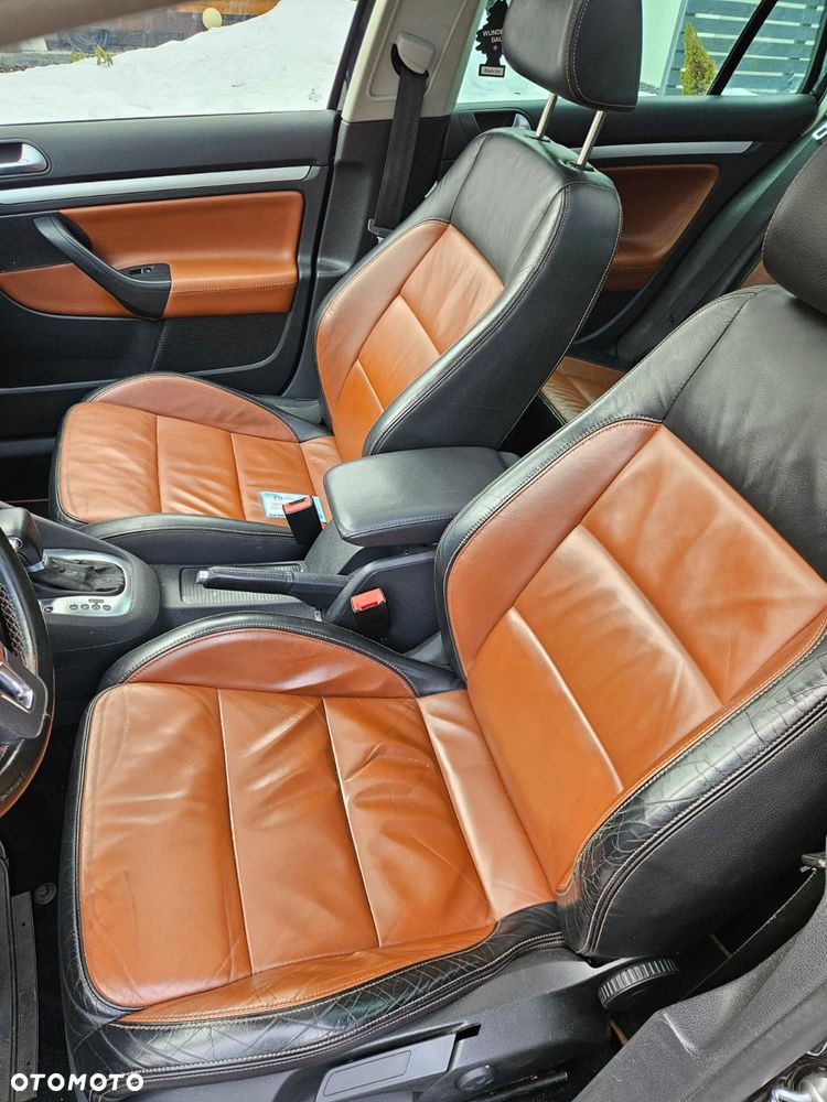 Volkswagen Golf 2.0 TDI Highline DSG - 17