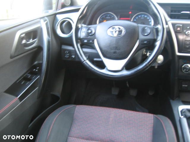 Toyota Auris 1.6 Premium - 14