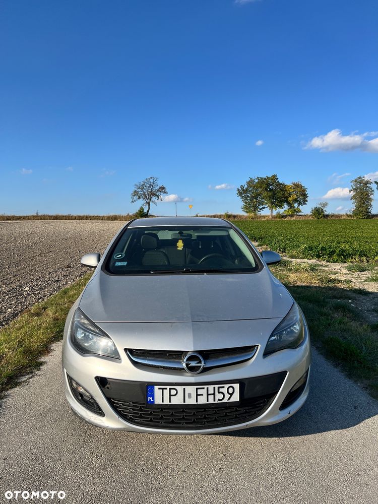 Opel Astra IV 1.6 CDTI Cosmo - 3