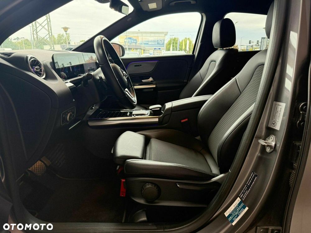 Mercedes-Benz GLA - 10