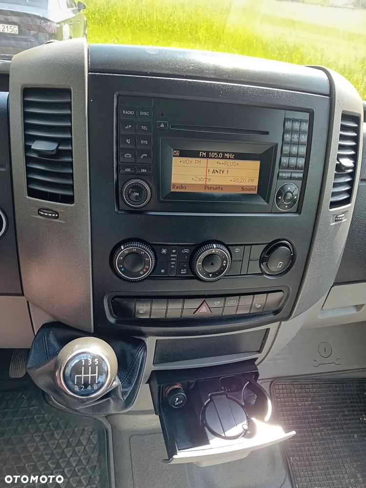 Volkswagen Crafter - 13