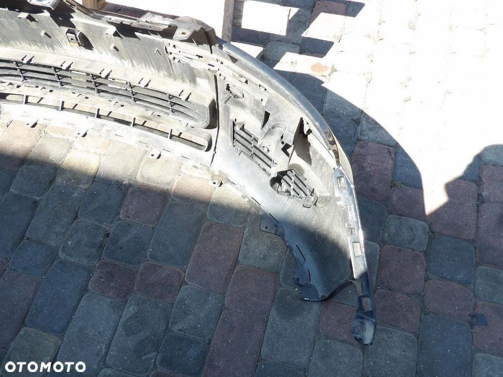 MITSUBISHI COLT ZDERZAK PRZÓD  11H - 6