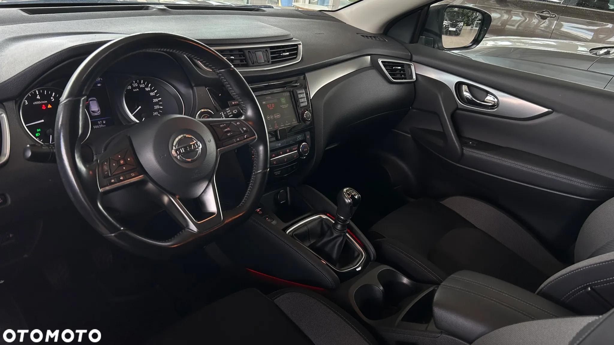 Nissan Qashqai 1.3 DIG-T N-Connecta EU6d - 7