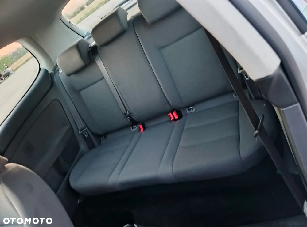 Volkswagen Golf 1.9 TDI Comfortline - 27