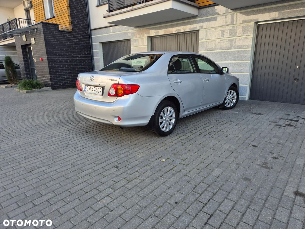 Toyota Corolla 1.6 VVT-i Luna - 5