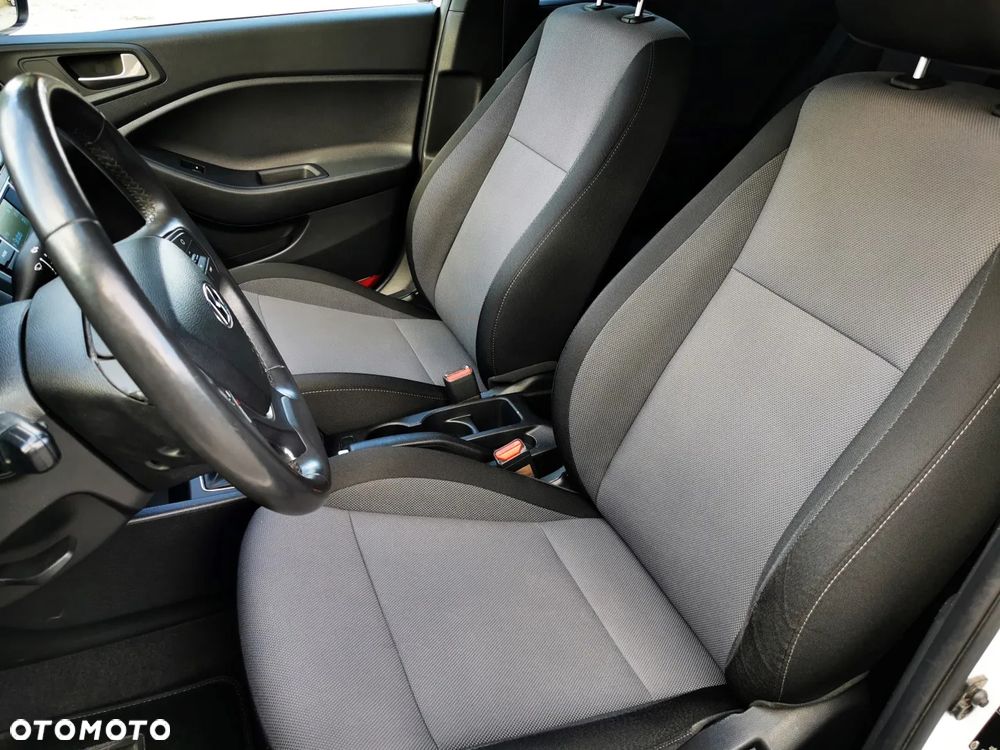 Hyundai i20 1.2 Passion - 10