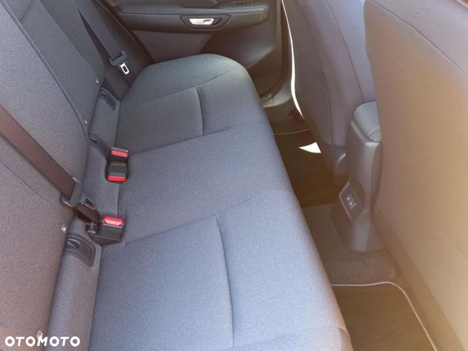 Lexus LBX 1.5 Hybrid - 10