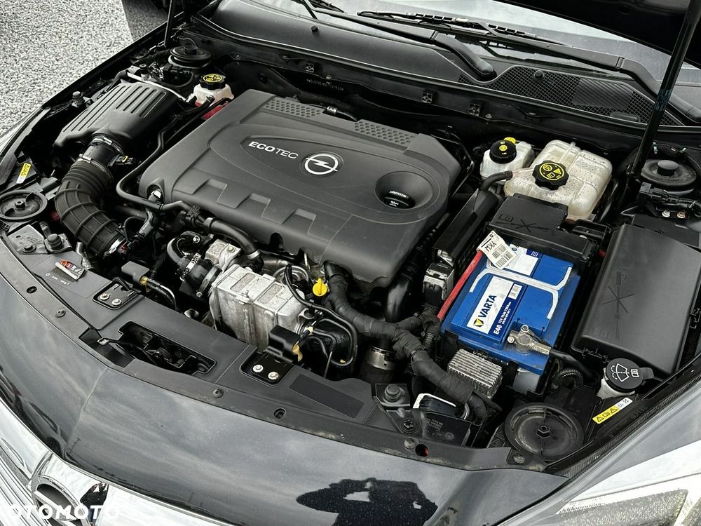 Opel Insignia - 25