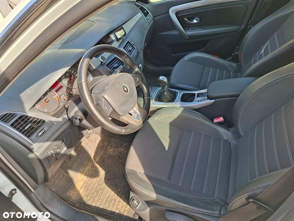 Renault Laguna dCi 110 FAP Expression - 5