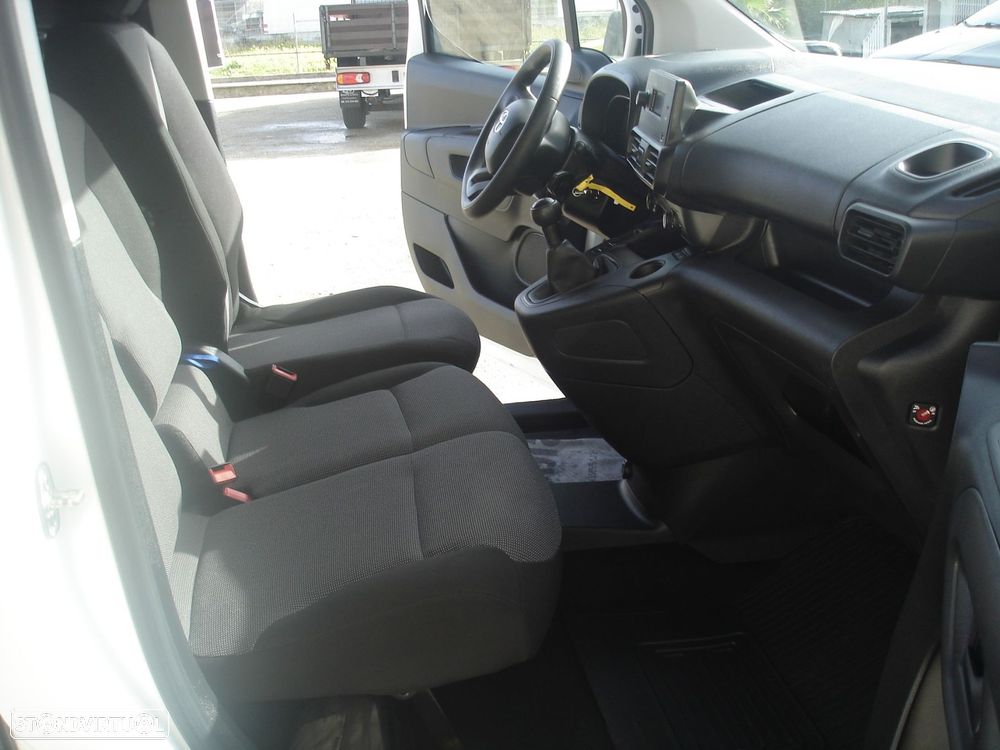 Toyota Proace City 1.5D L1 Exclusive - 26