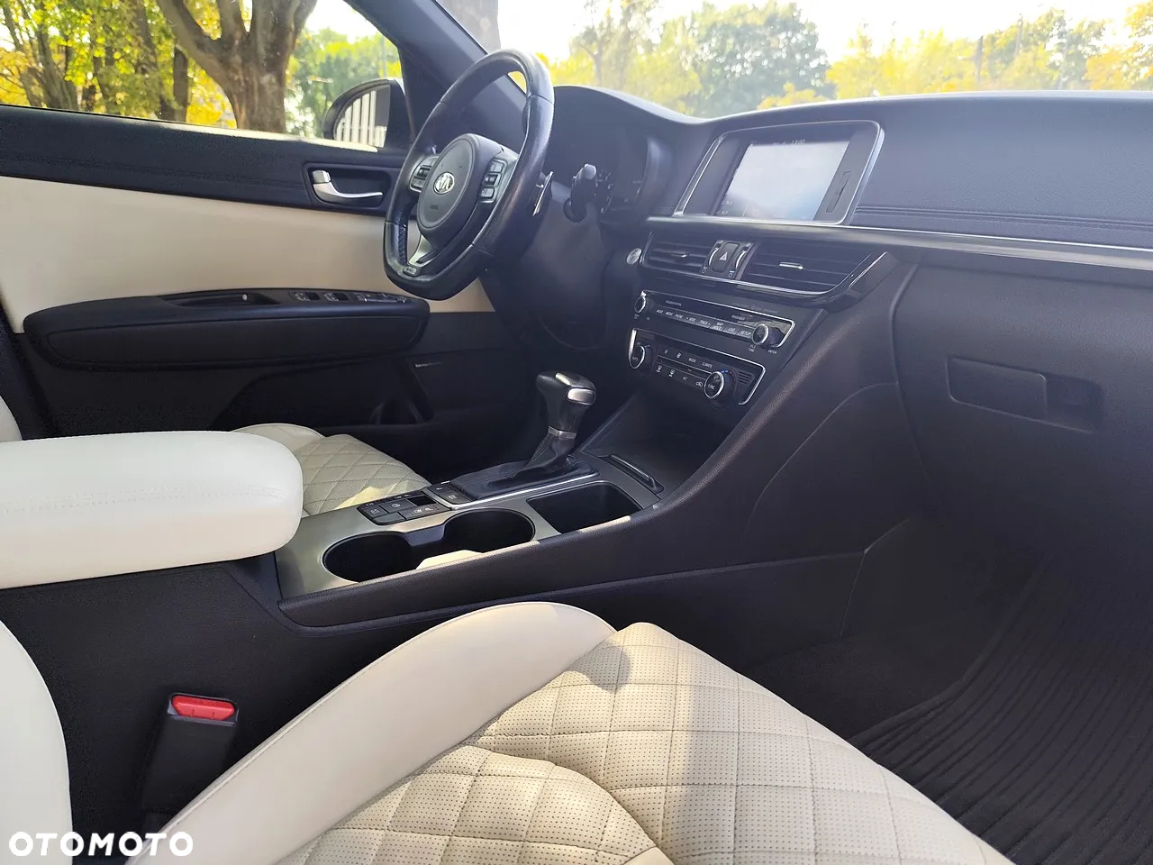 Kia Optima 2.0 T-GDI GT - 11