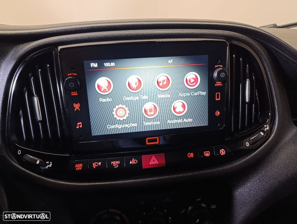 Fiat Doblo 1.6 M-Jet XL (3 Lug. ) - 24